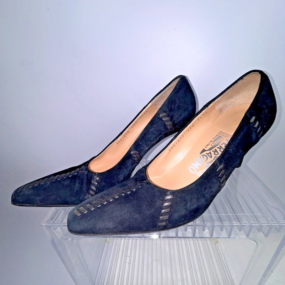 Salvatore Ferragamo Pumps Black Suede, Leather Stitching Size 7-1/2 2A NOTE